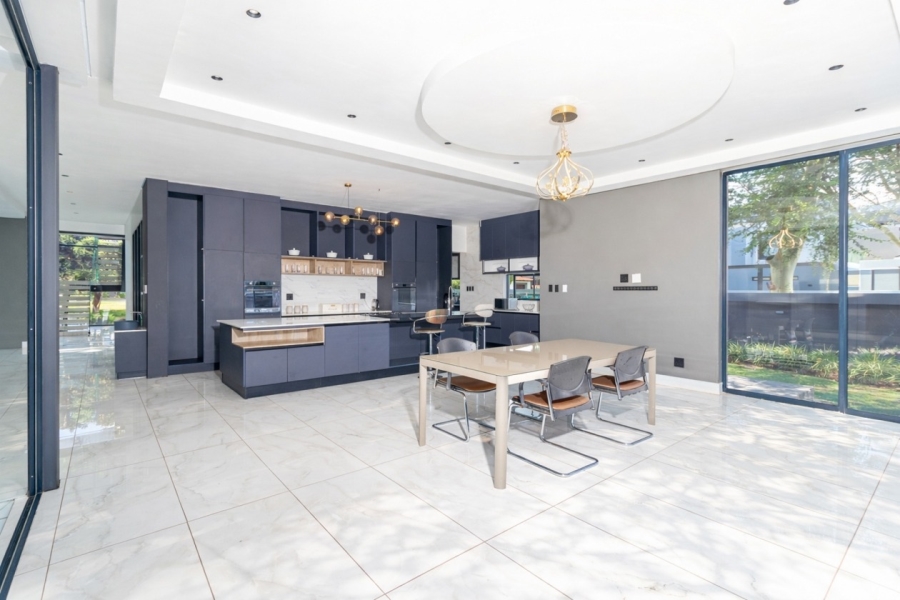 6 Bedroom Property for Sale in The Islands Estates North West